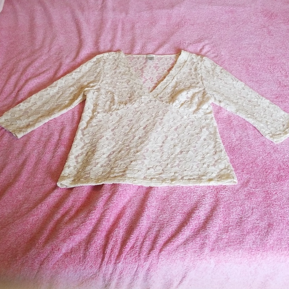 Old Navy Cream Stretch Lace Shirt - XL